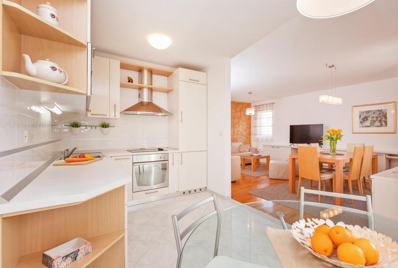 Comfortable Apartment Laura Lapad With Garage Dubrovnik Kültér fotó