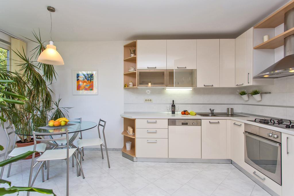 Comfortable Apartment Laura Lapad With Garage Dubrovnik Kültér fotó